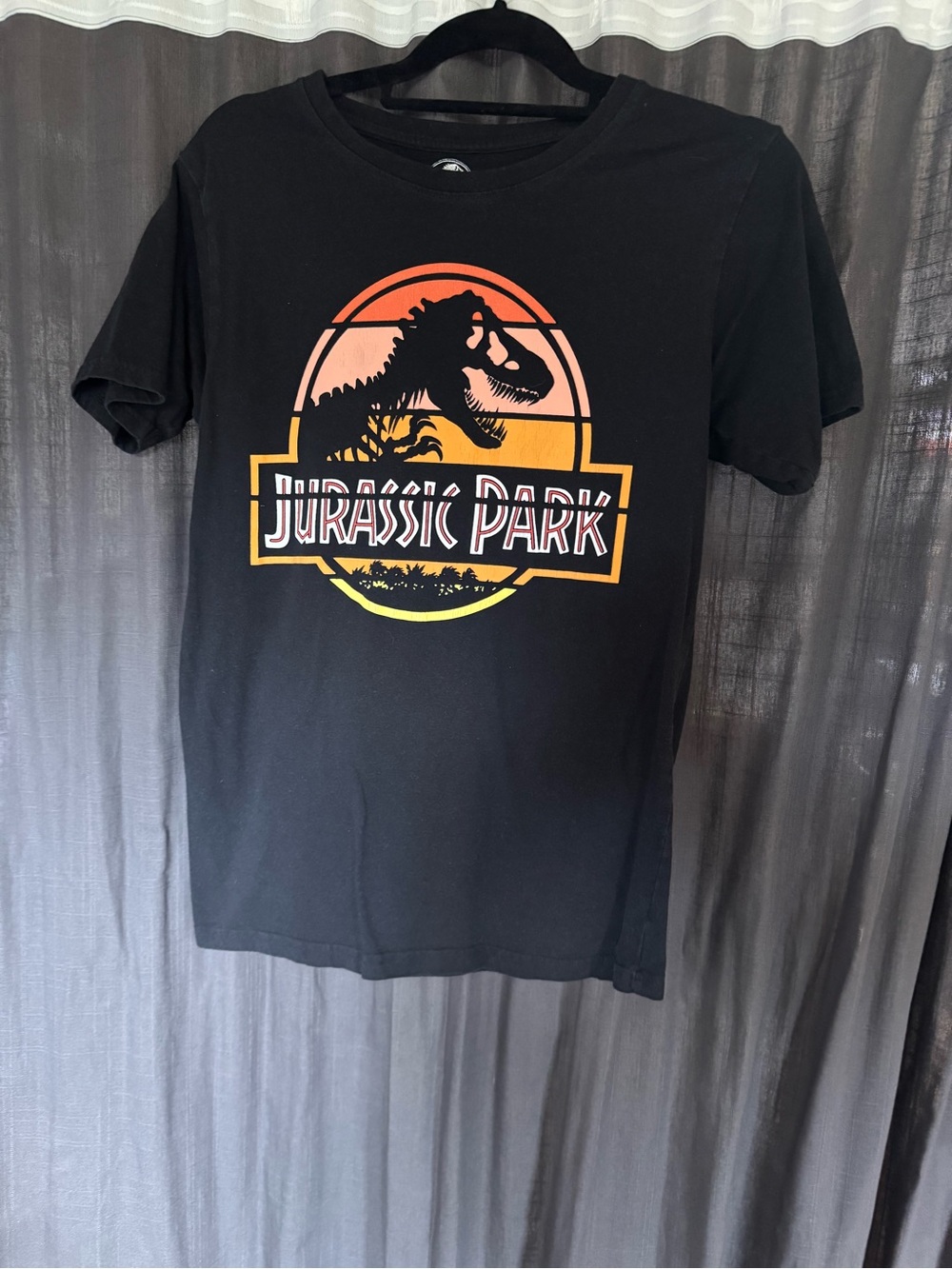 Jurassic Park Black Short-Sleeve Graphic Tee